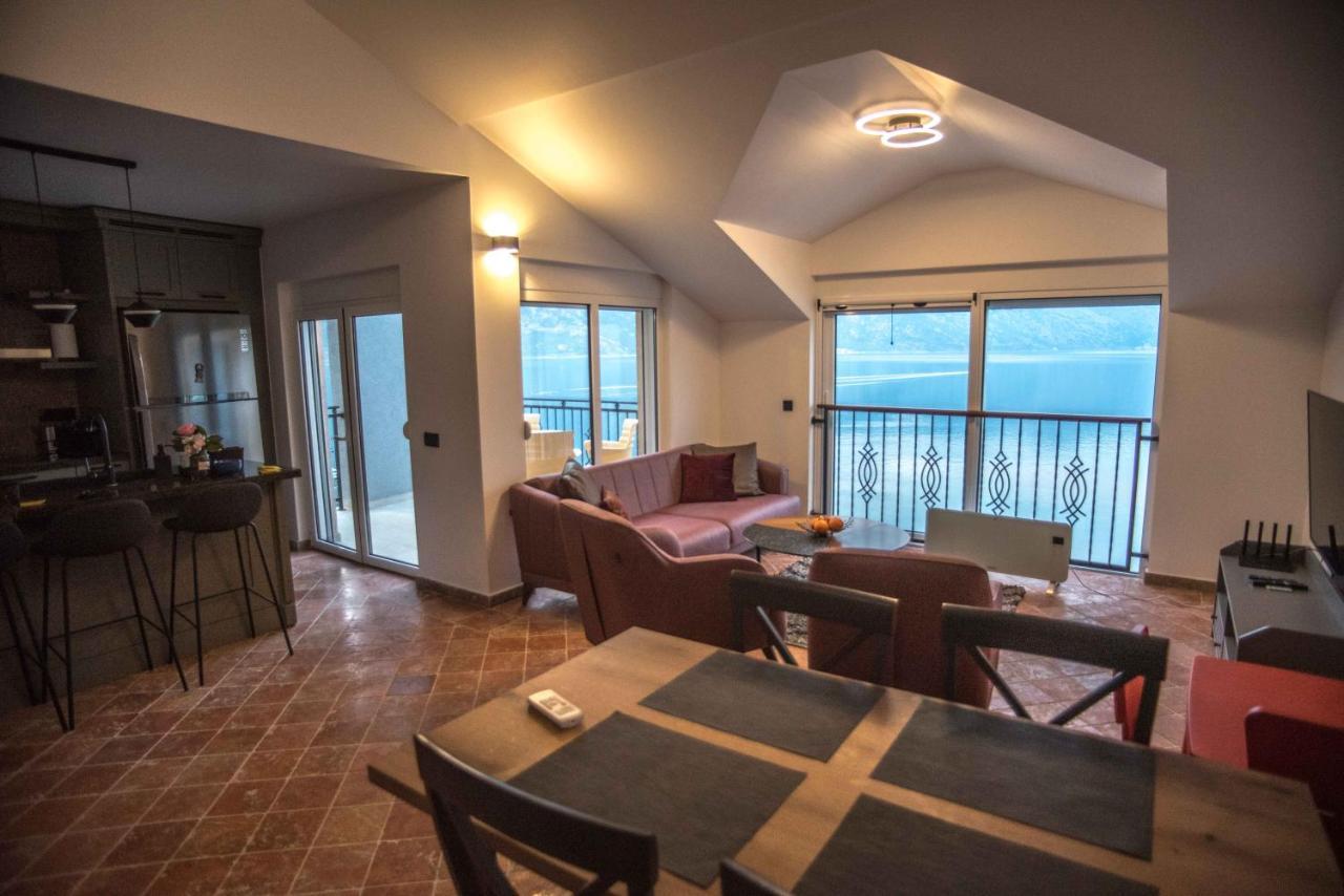 Modern Waterfront 3-Bed Apartment Donja Kostanjica Екстериор снимка