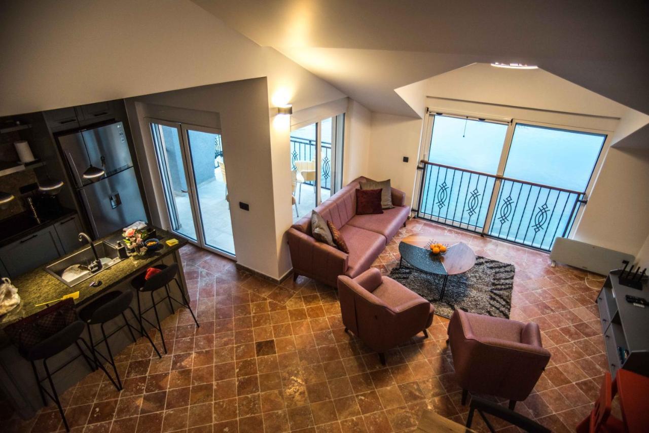 Modern Waterfront 3-Bed Apartment Donja Kostanjica Екстериор снимка