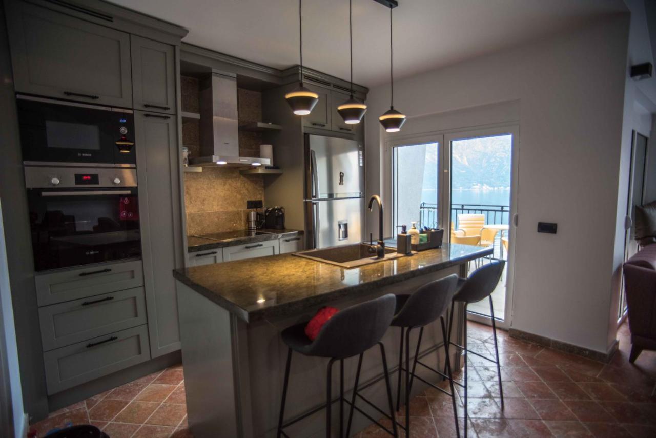 Modern Waterfront 3-Bed Apartment Donja Kostanjica Екстериор снимка